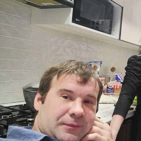 Андрей Фролов