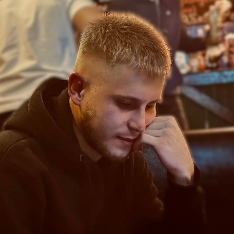 Евгений Извеков